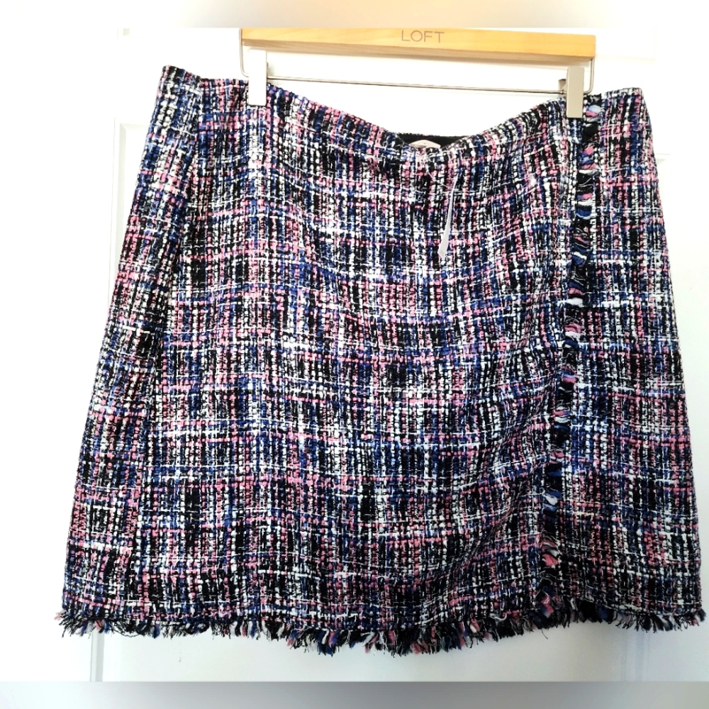 NWT. Loft Tweed Skirt